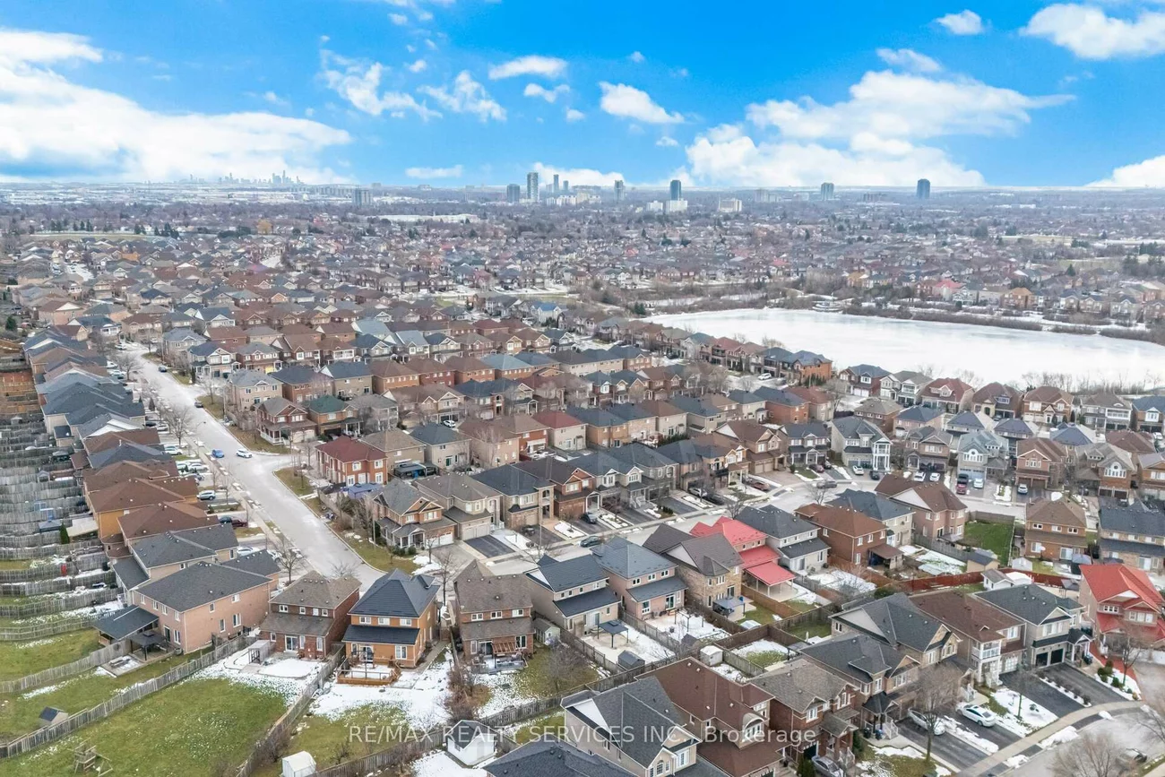 31, Seahorse, Madoc, Brampton