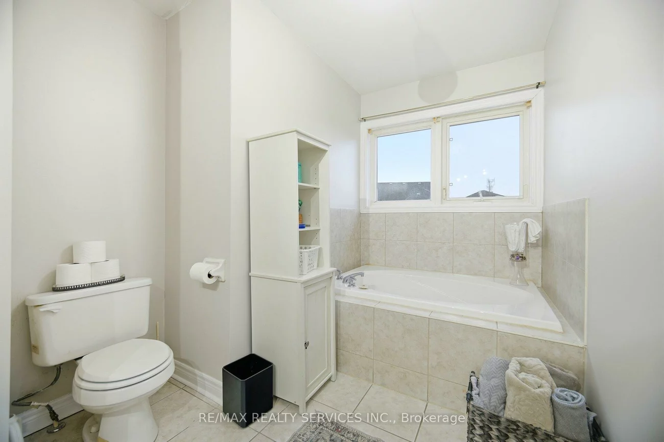 31, Seahorse, Madoc, Brampton