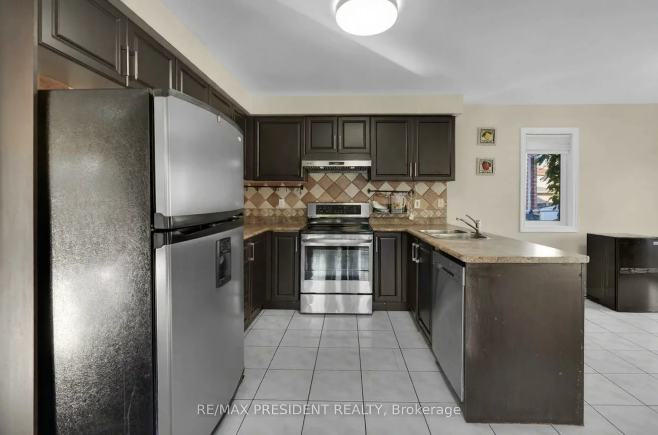 41, Fallstar, Fletcher's Meadow, Brampton