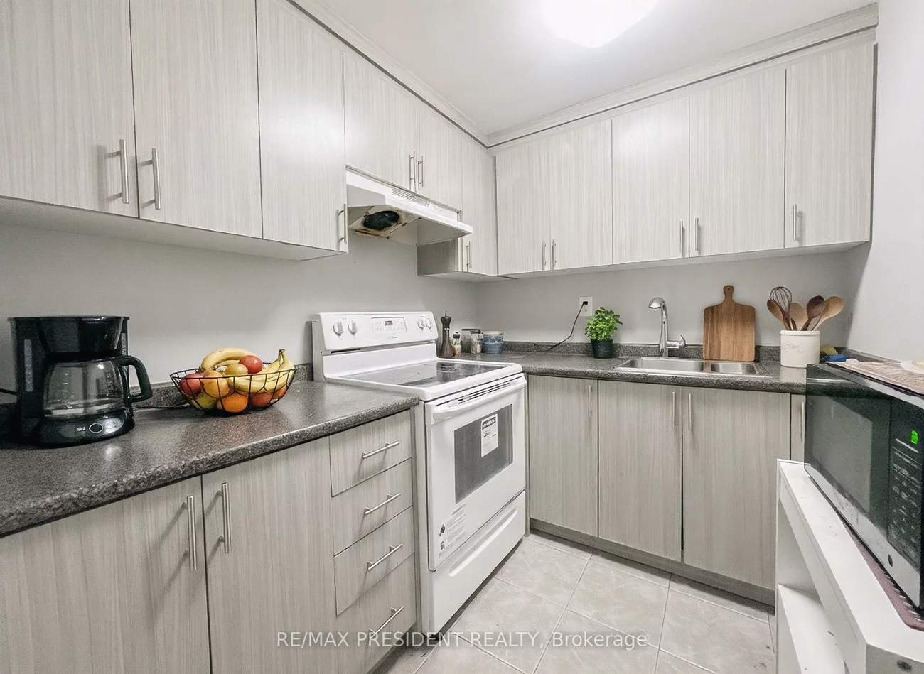 41, Fallstar, Fletcher's Meadow, Brampton