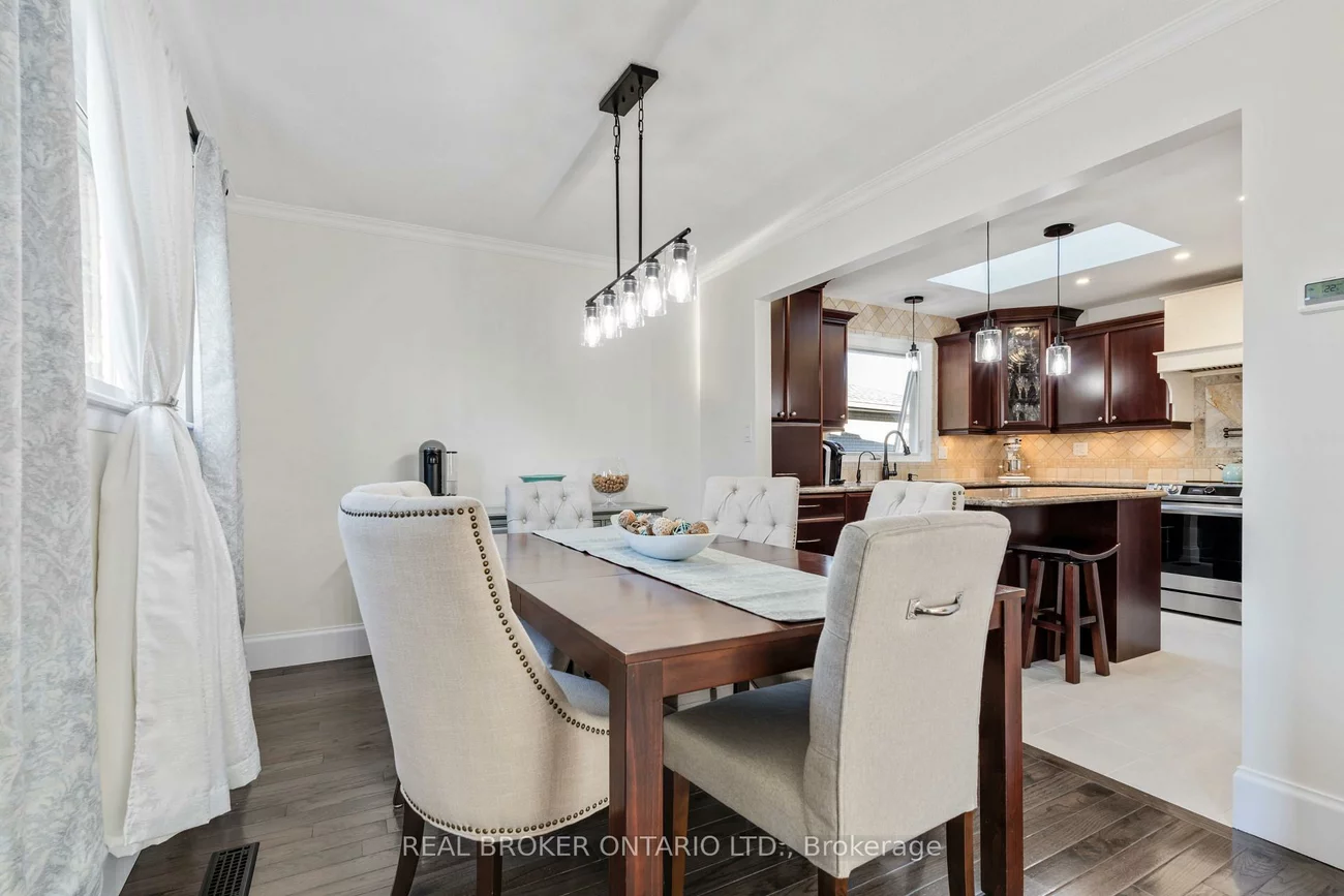 13, Pine Tree, Brampton East, Brampton