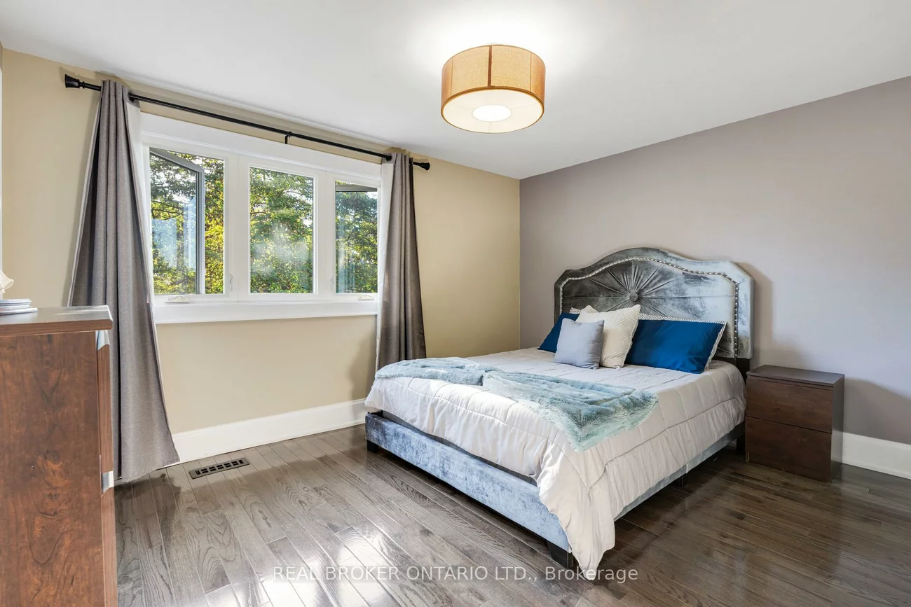 13, Pine Tree, Brampton East, Brampton