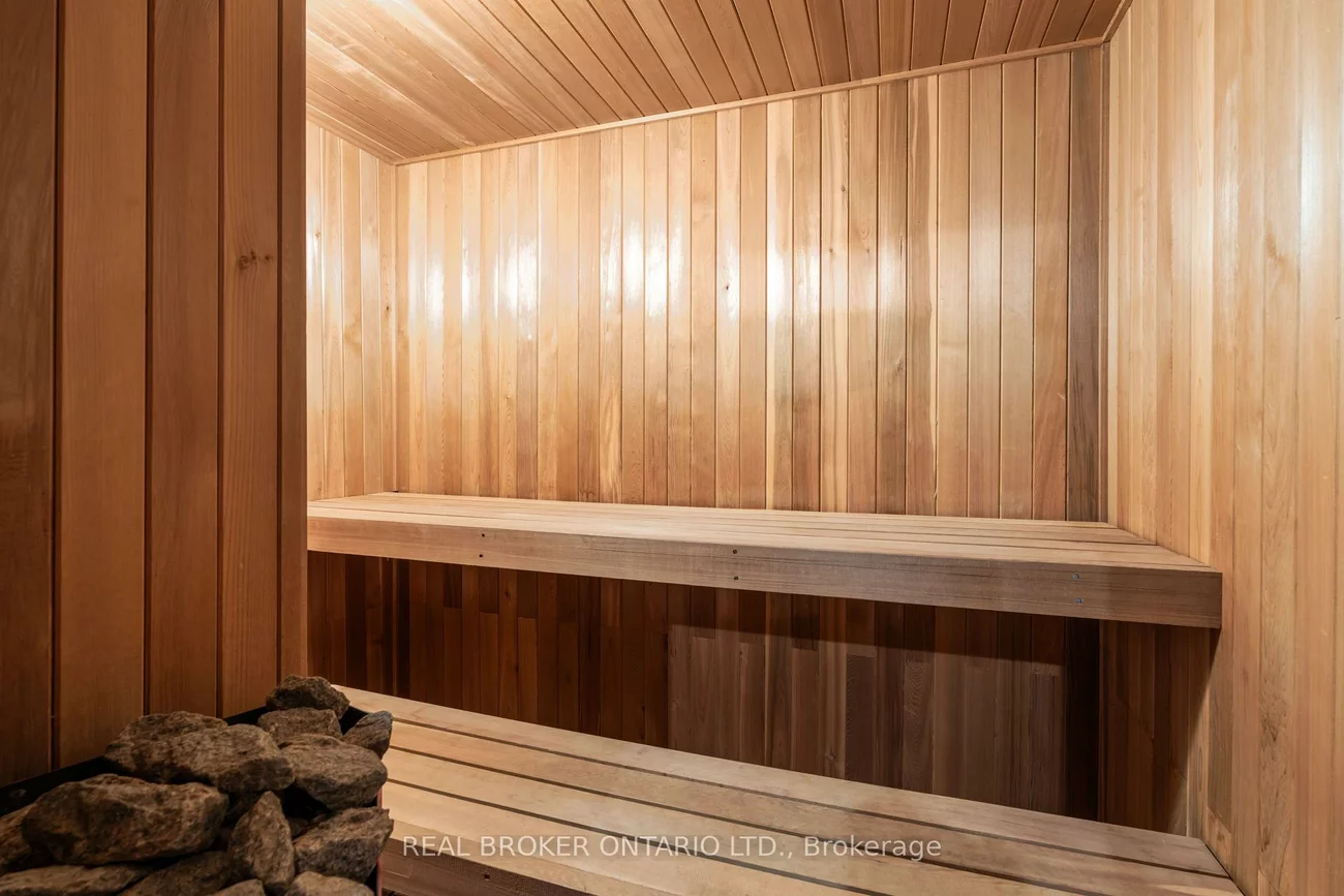 13, Pine Tree, Brampton East, Brampton