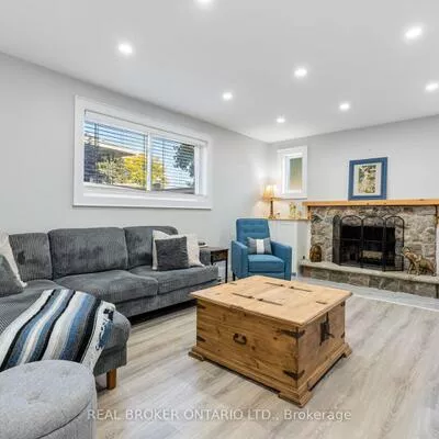 13, Pine Tree, Brampton East, Brampton