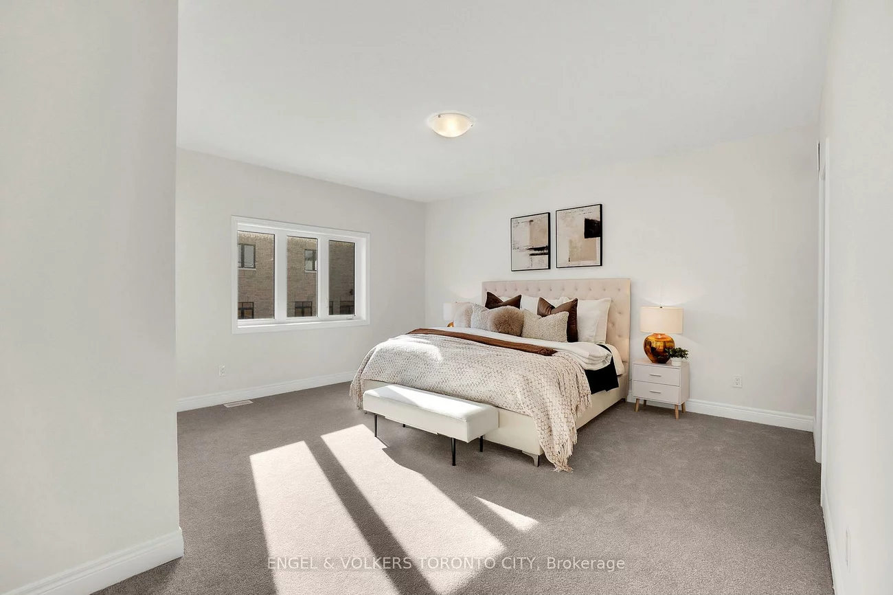 72, Claremont, Sandringham-Wellington North, Brampton