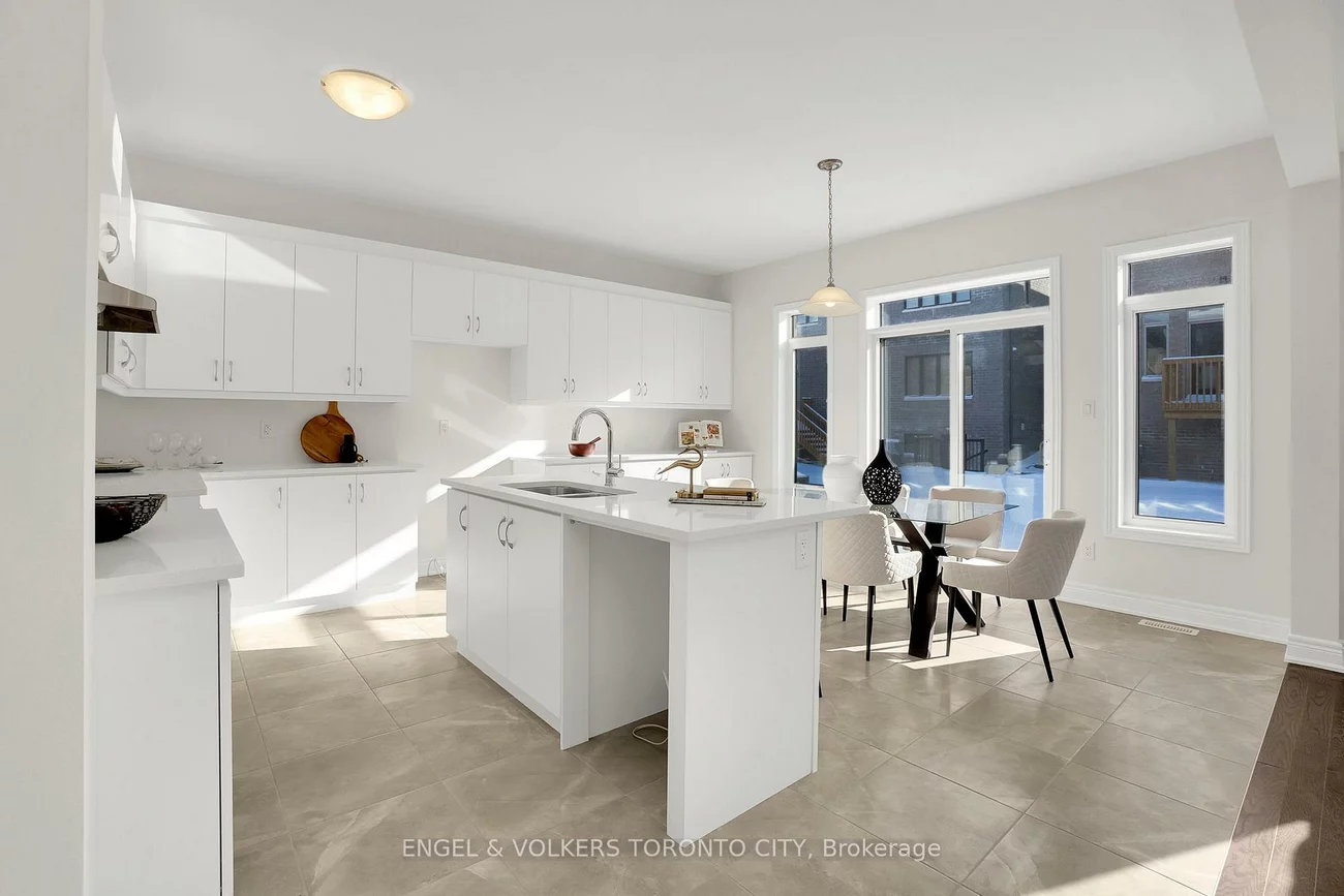 72, Claremont, Sandringham-Wellington North, Brampton