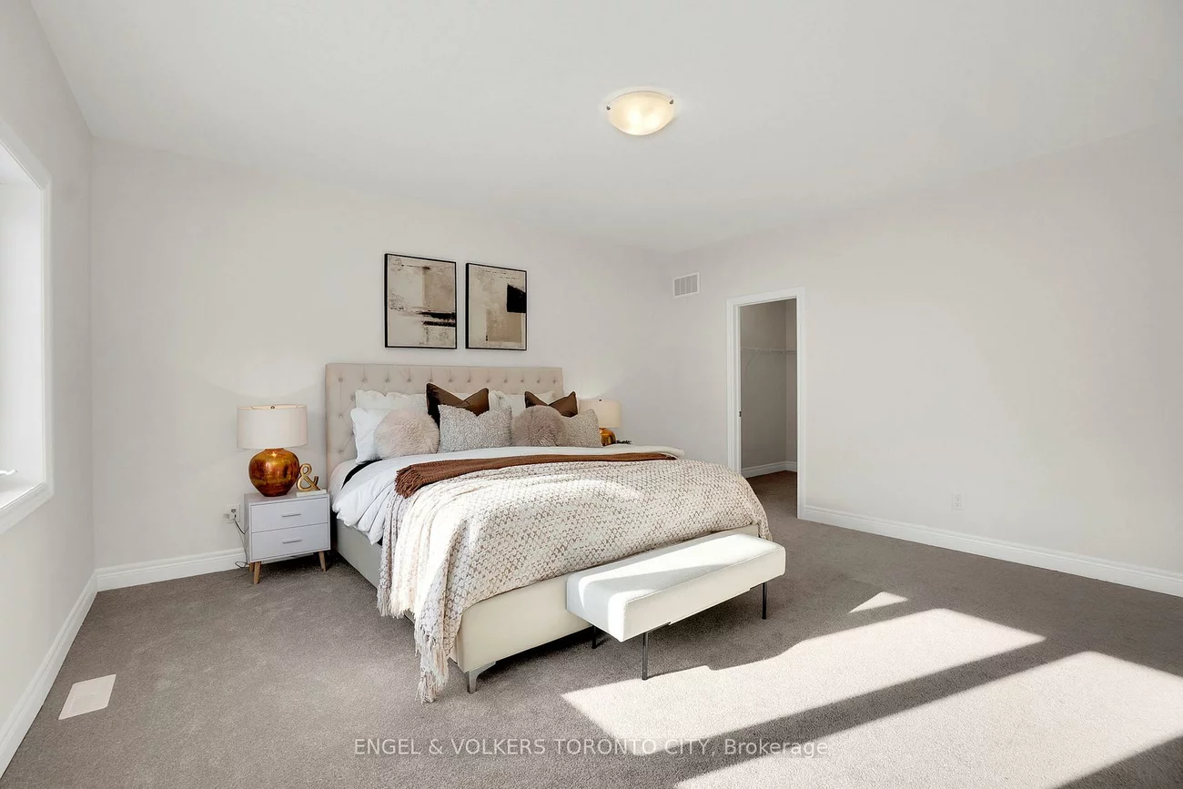 72, Claremont, Sandringham-Wellington North, Brampton