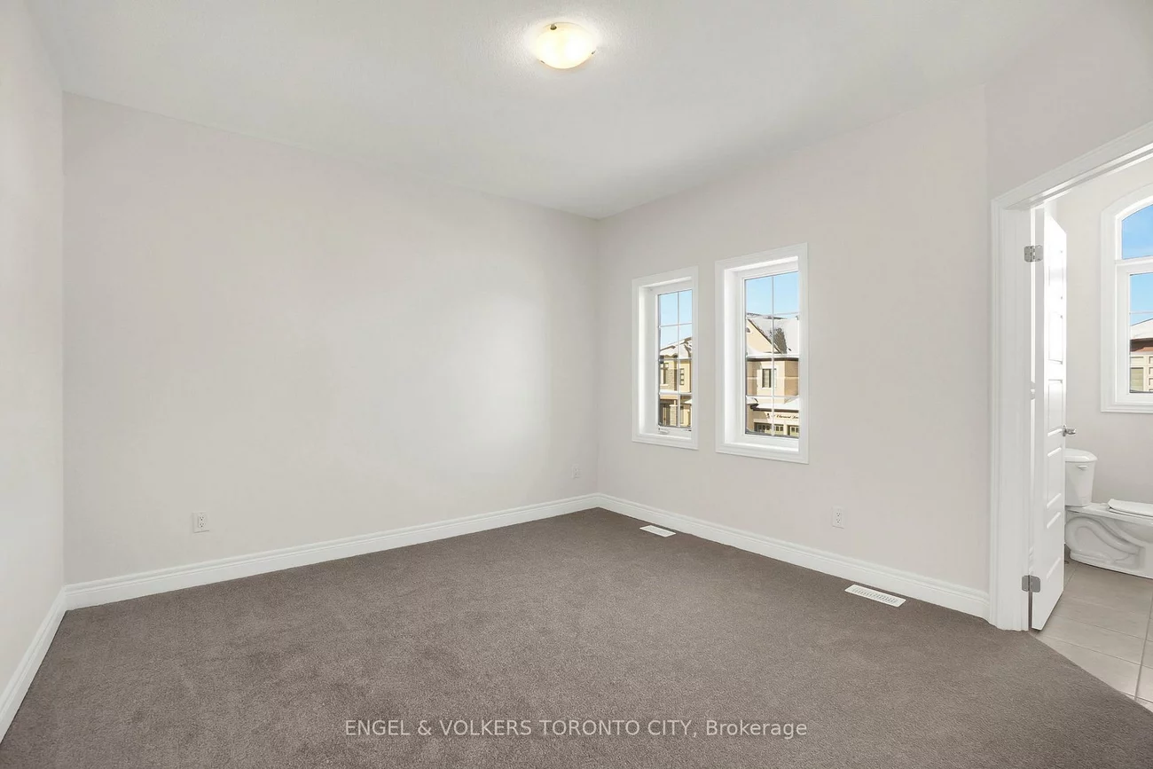 72, Claremont, Sandringham-Wellington North, Brampton