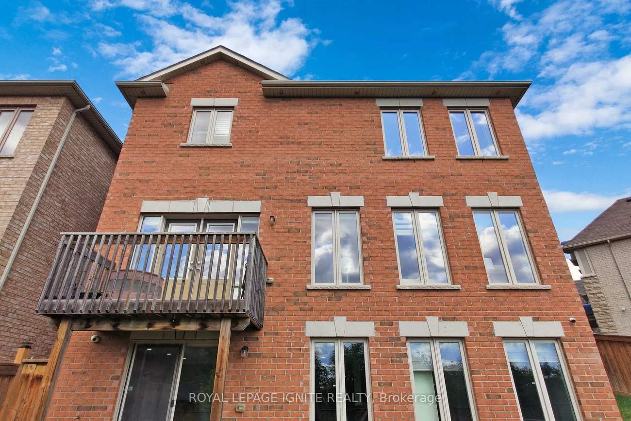 24, Arrowpoint, Credit Valley, Brampton