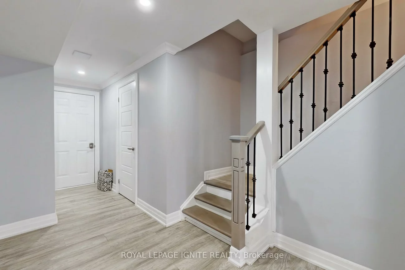 24, Arrowpoint, Credit Valley, Brampton