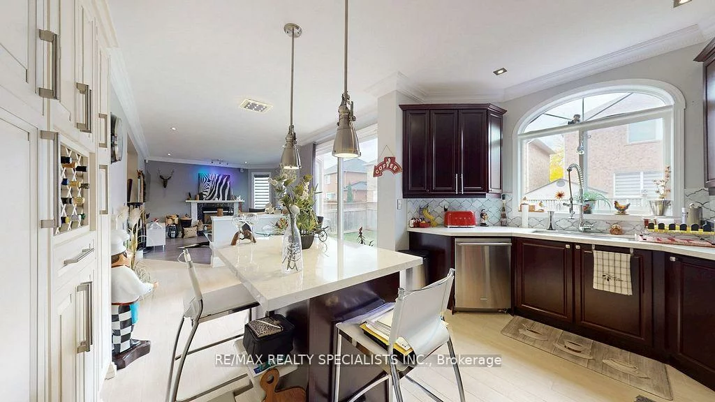 11, Wonder, Vales of Castlemore, Brampton