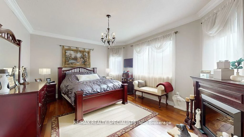 11, Wonder, Vales of Castlemore, Brampton