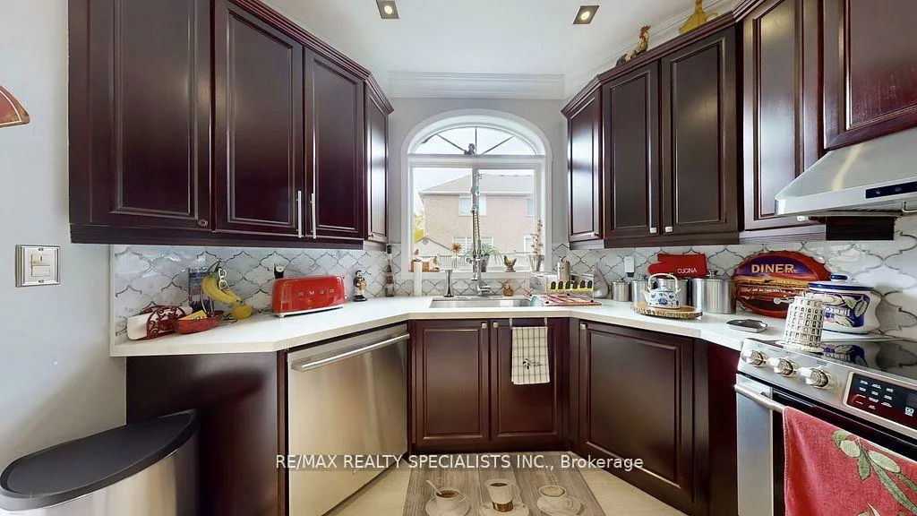 11, Wonder, Vales of Castlemore, Brampton