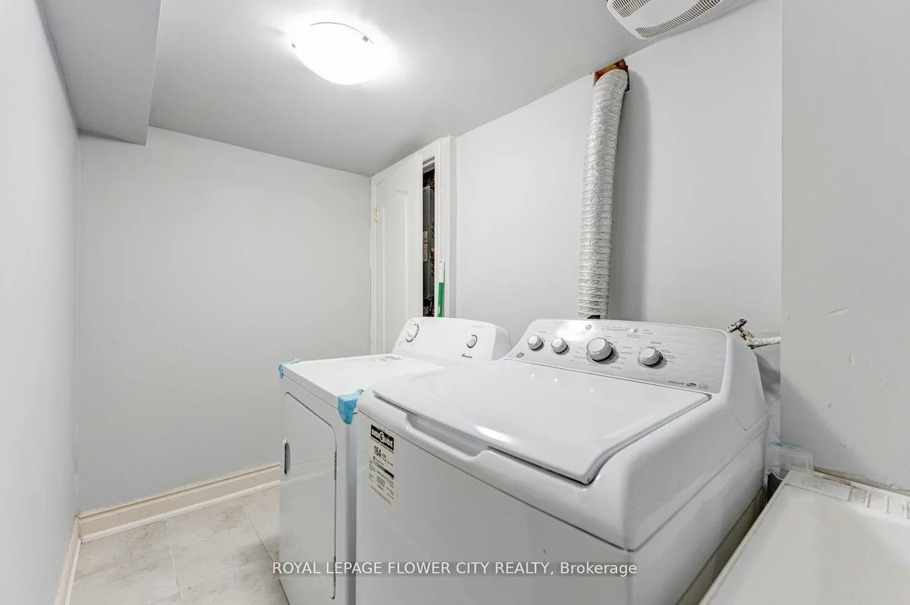 80, Dwyer, Gore Industrial North, Brampton