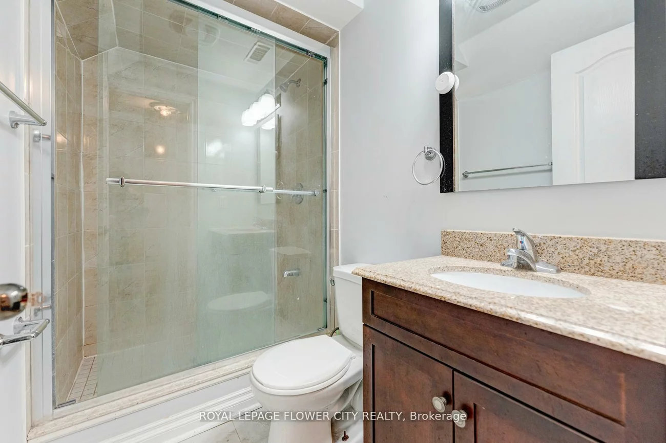 80, Dwyer, Gore Industrial North, Brampton