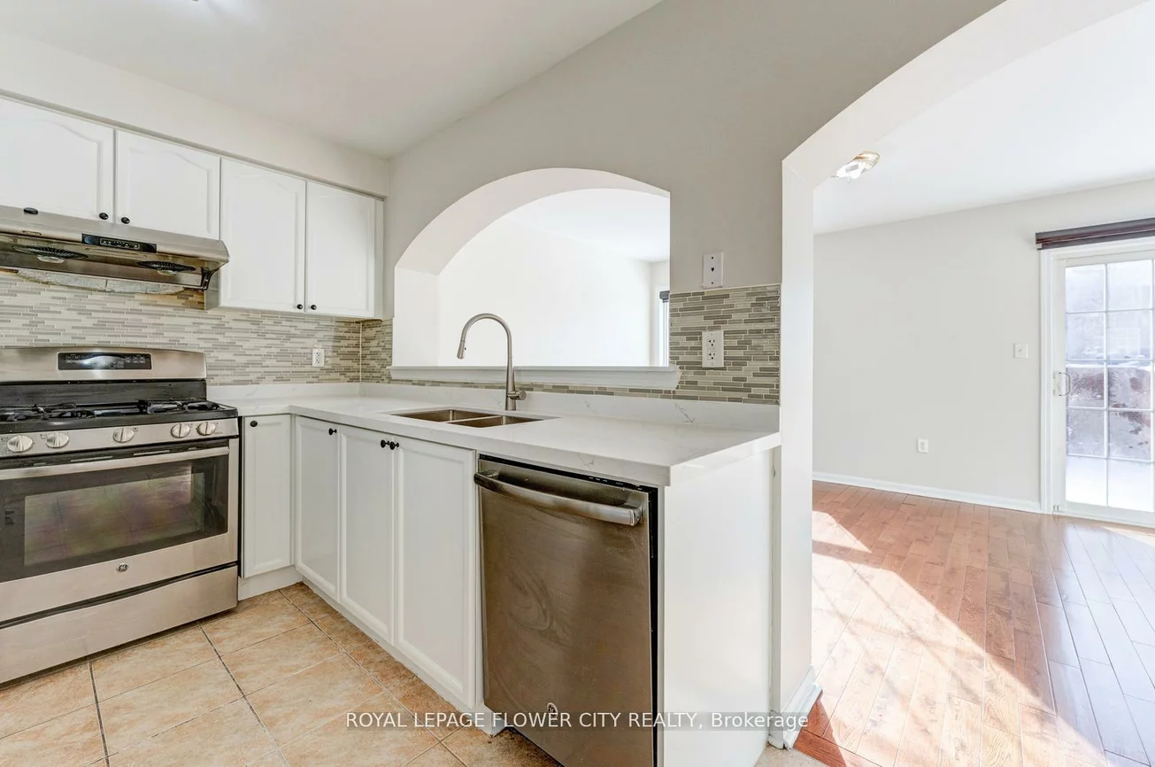 80, Dwyer, Gore Industrial North, Brampton