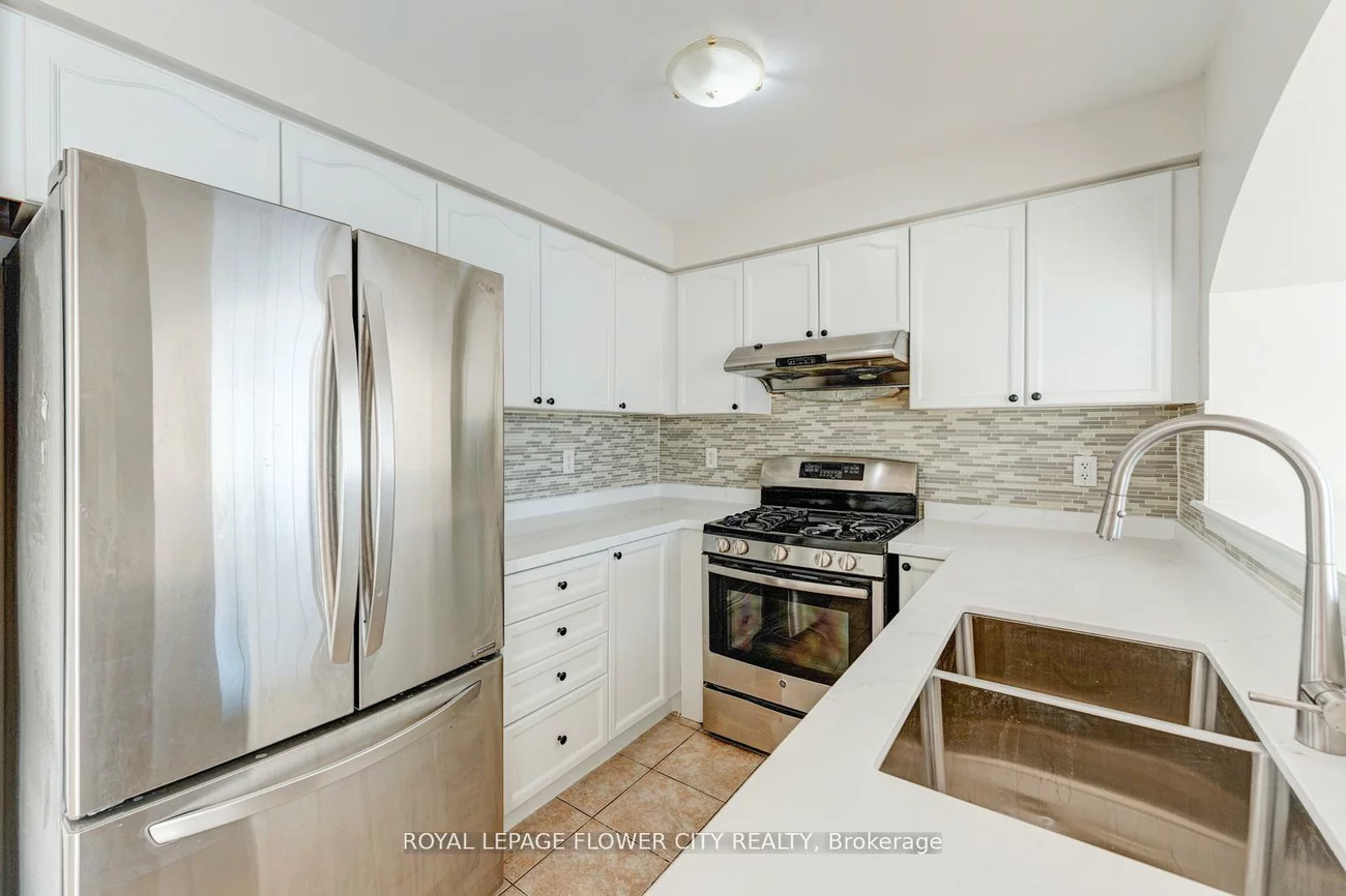 80, Dwyer, Gore Industrial North, Brampton