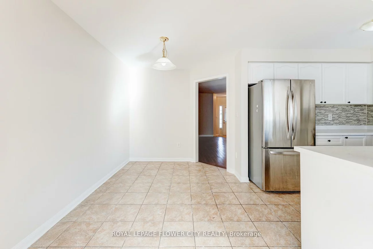 80, Dwyer, Gore Industrial North, Brampton