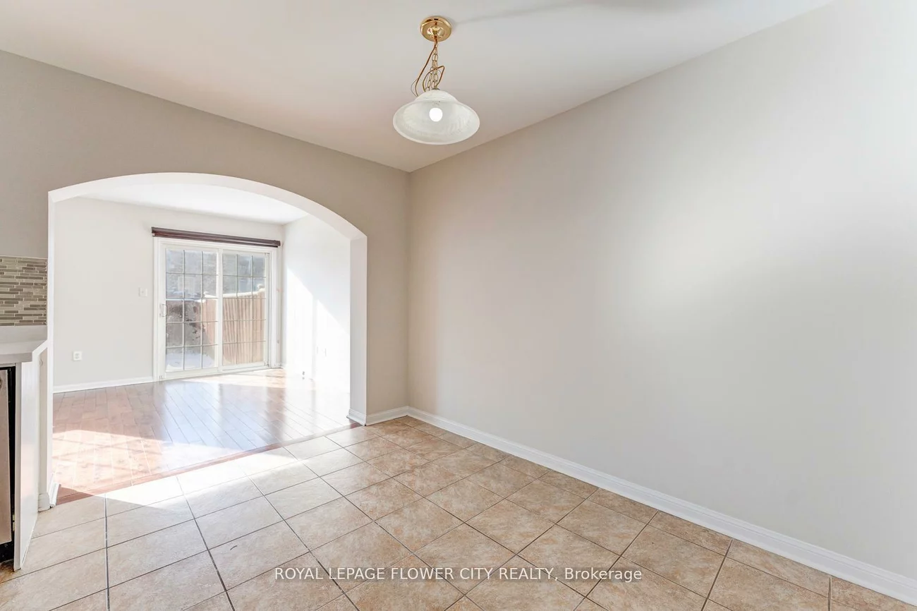 80, Dwyer, Gore Industrial North, Brampton