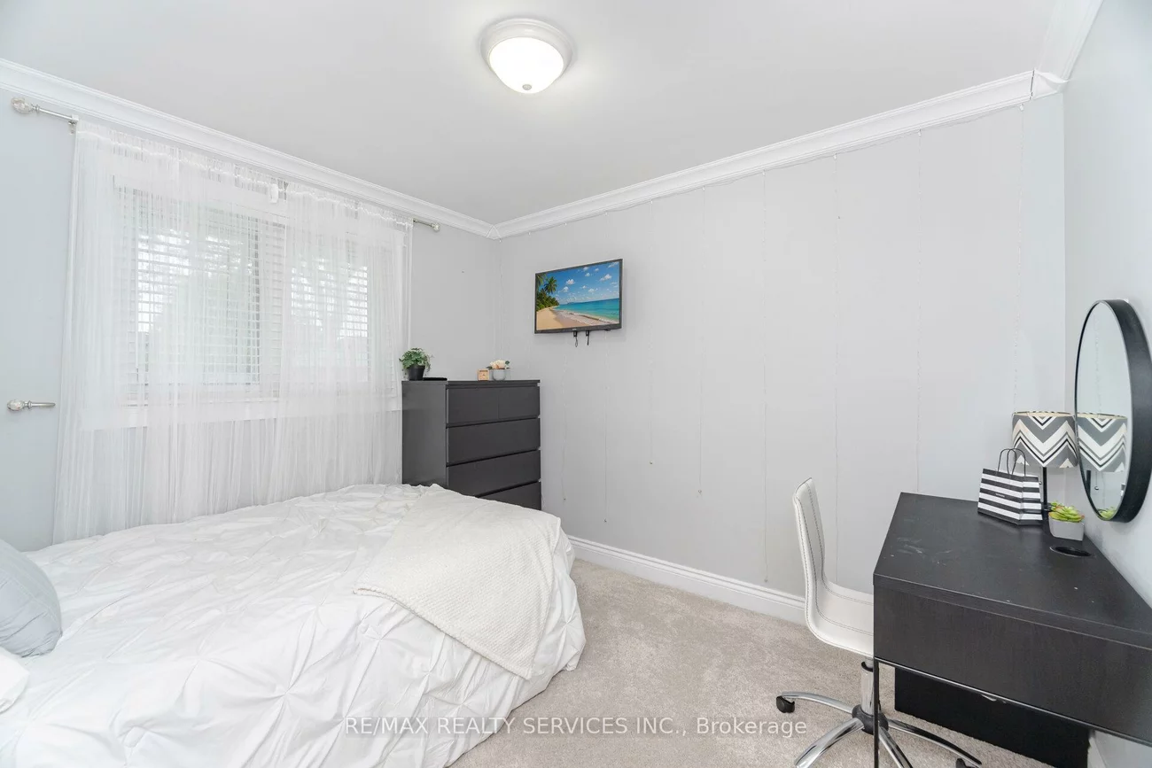 234, Elizabeth, Brampton South, Brampton