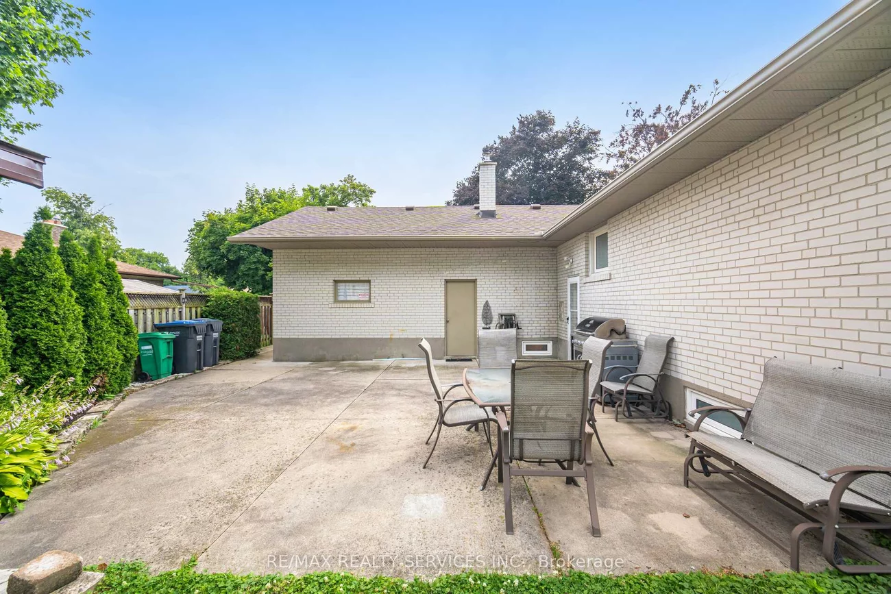 234, Elizabeth, Brampton South, Brampton