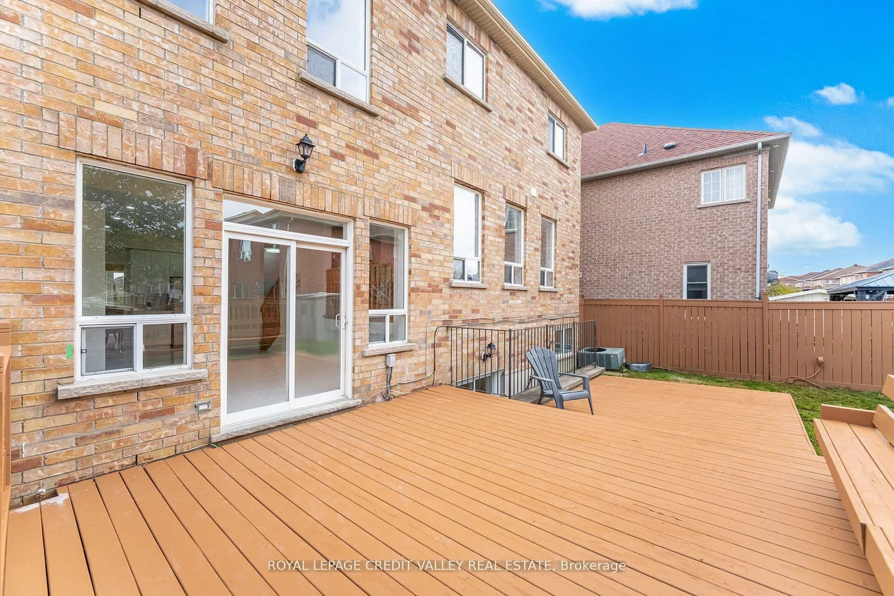 70, Blue Diamond, Bramalea North Industrial, Brampton