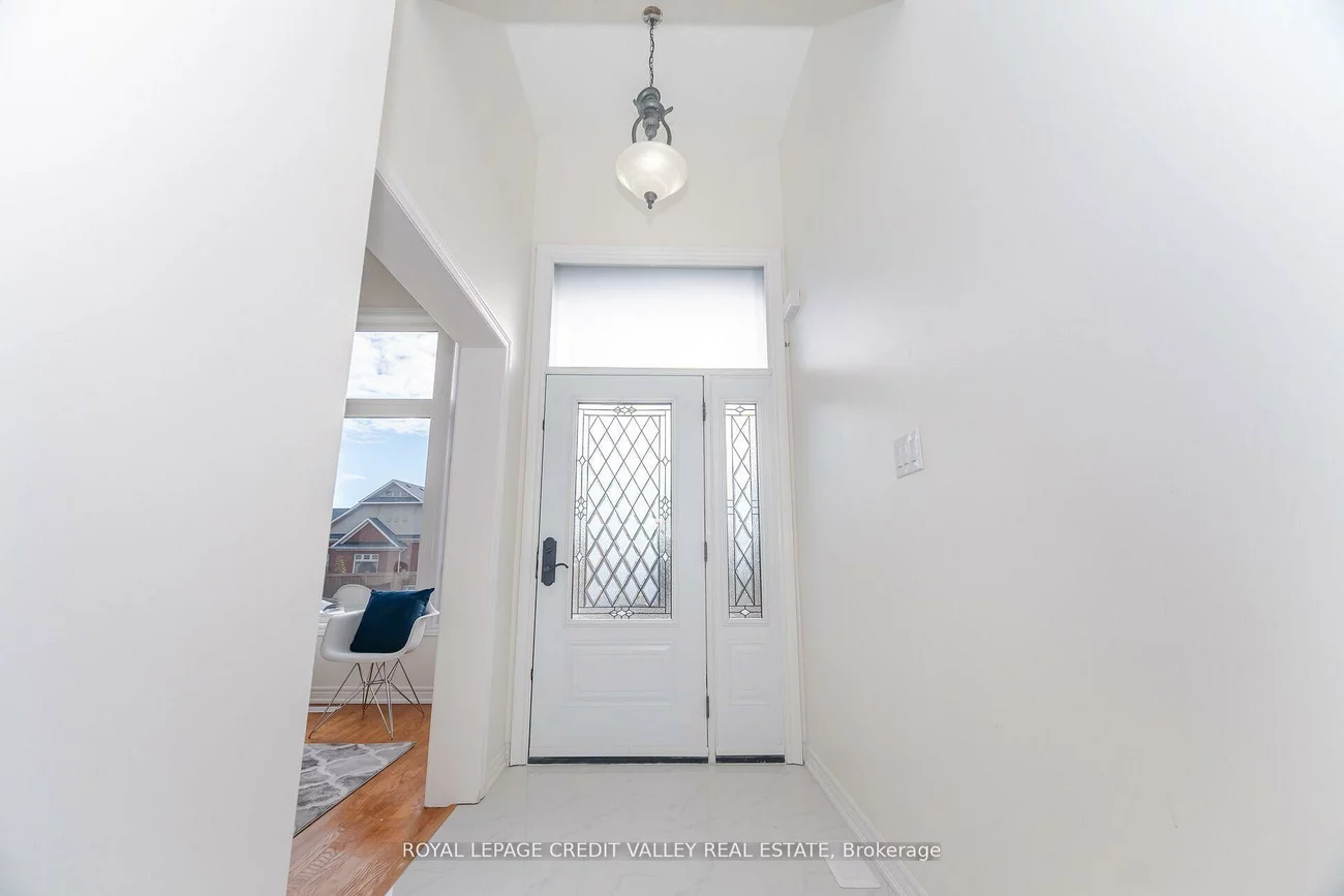 70, Blue Diamond, Bramalea North Industrial, Brampton