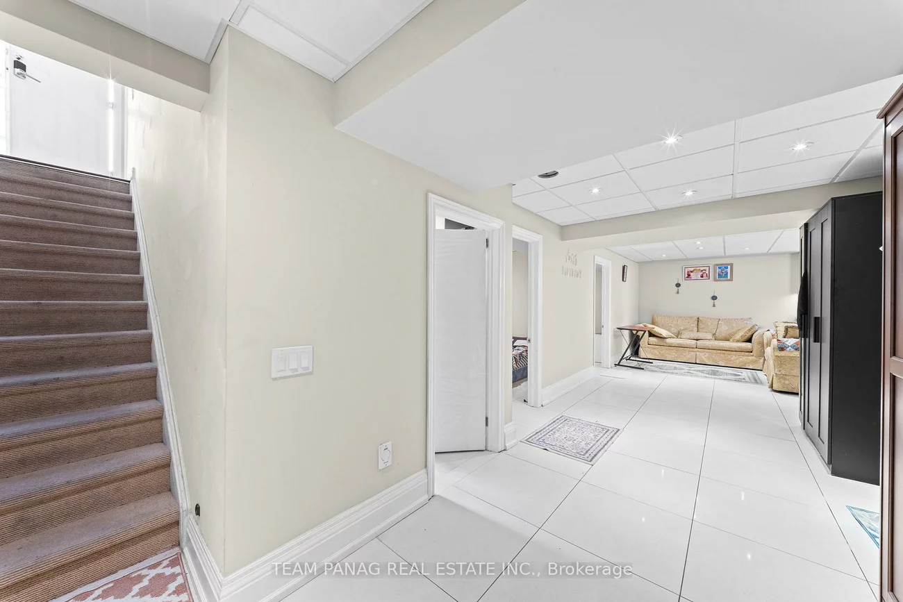 9, Sorbonne, Vales of Castlemore North, Brampton