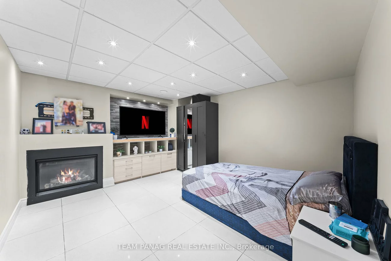 9, Sorbonne, Vales of Castlemore North, Brampton