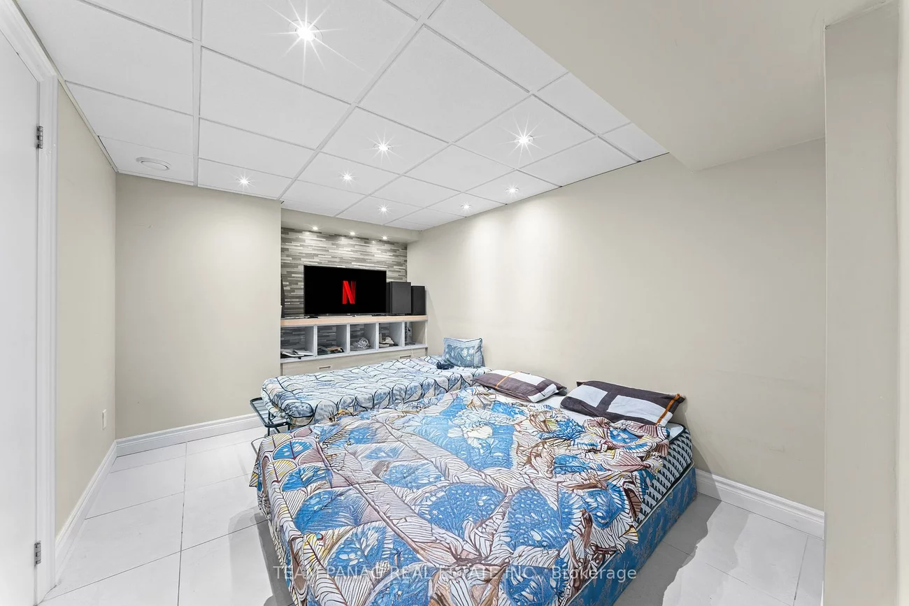 9, Sorbonne, Vales of Castlemore North, Brampton