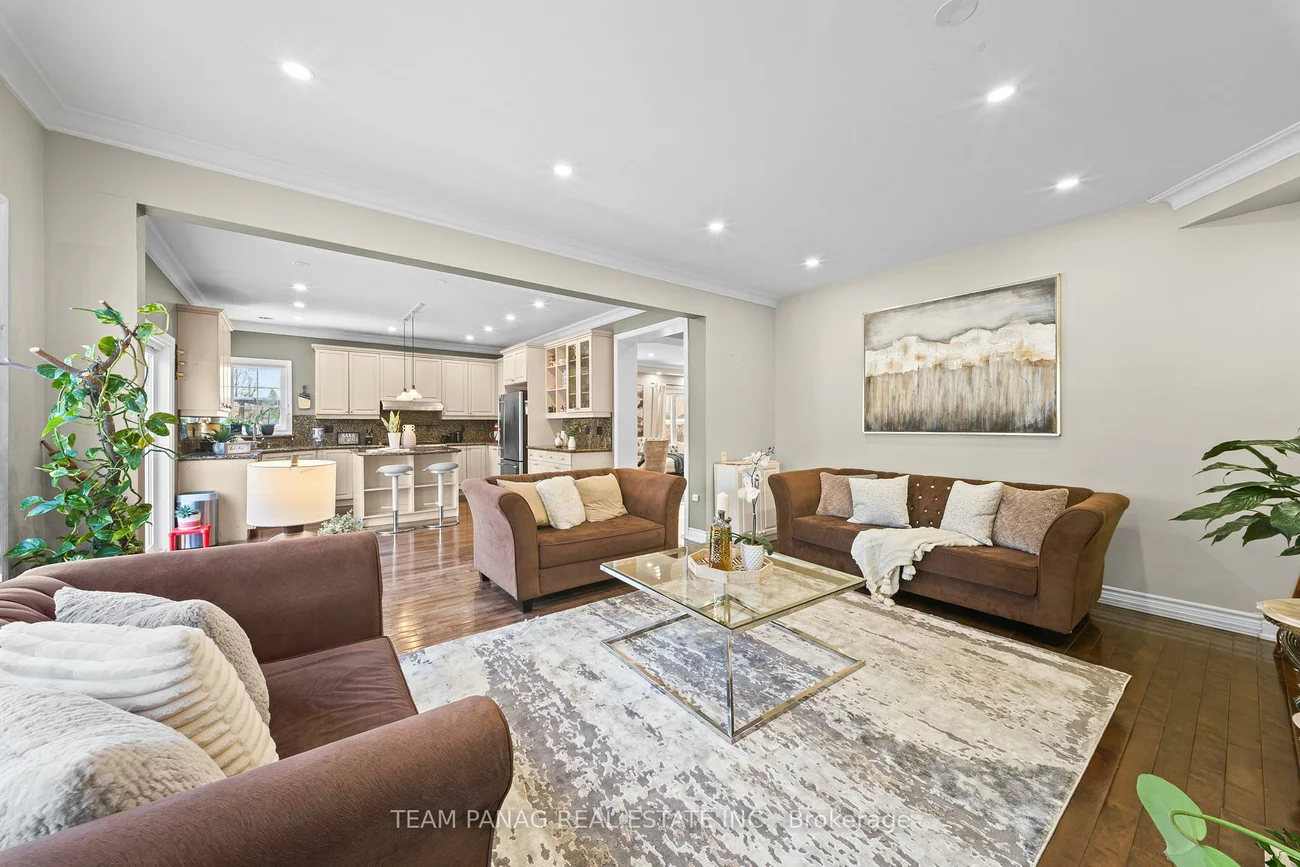 9, Sorbonne, Vales of Castlemore North, Brampton