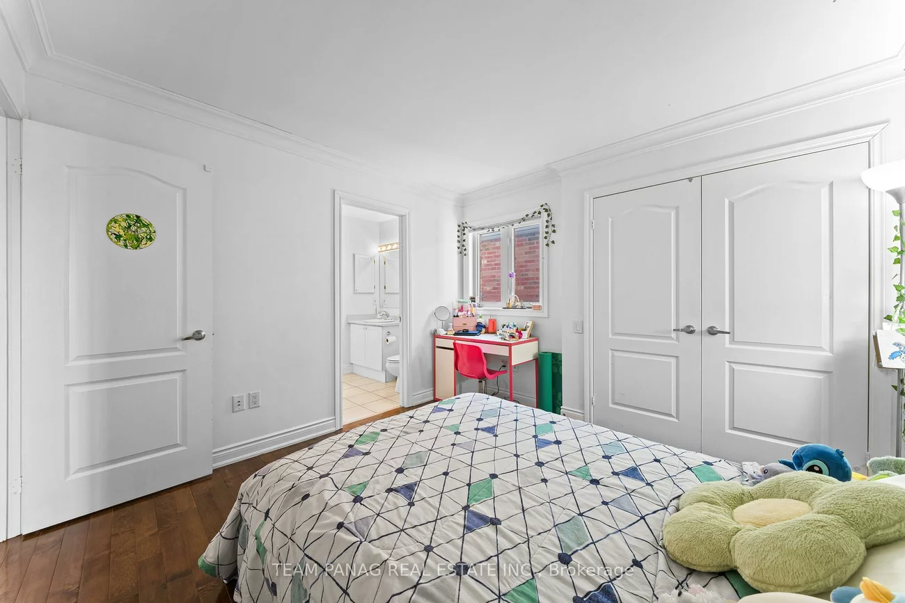 9, Sorbonne, Vales of Castlemore North, Brampton