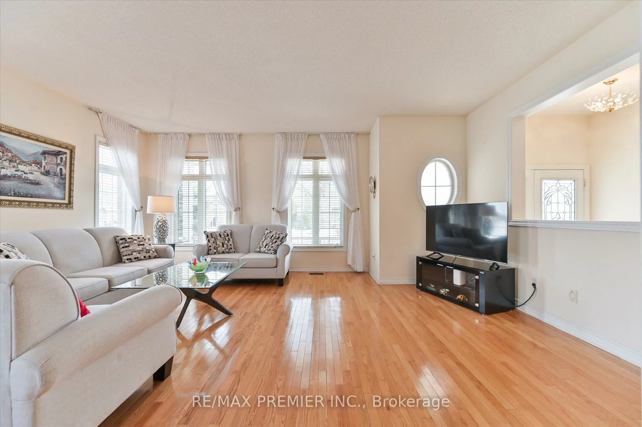 10, Leparc, Vales of Castlemore North, Brampton