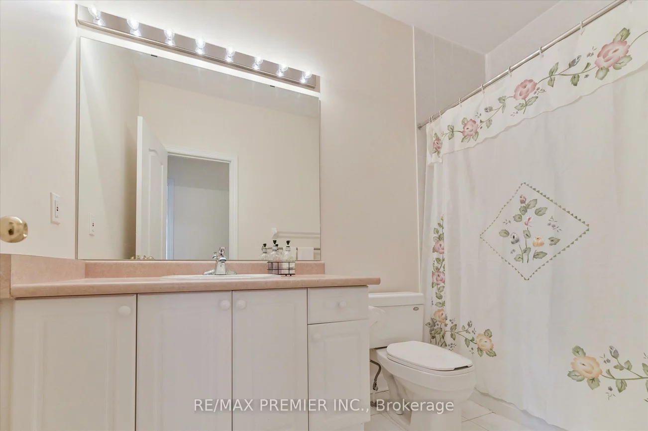 10, Leparc, Vales of Castlemore North, Brampton