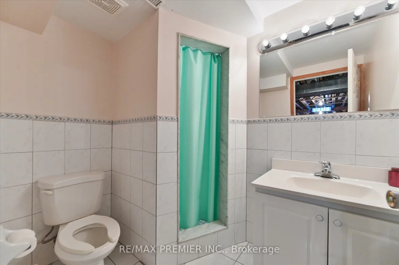 10, Leparc, Vales of Castlemore North, Brampton