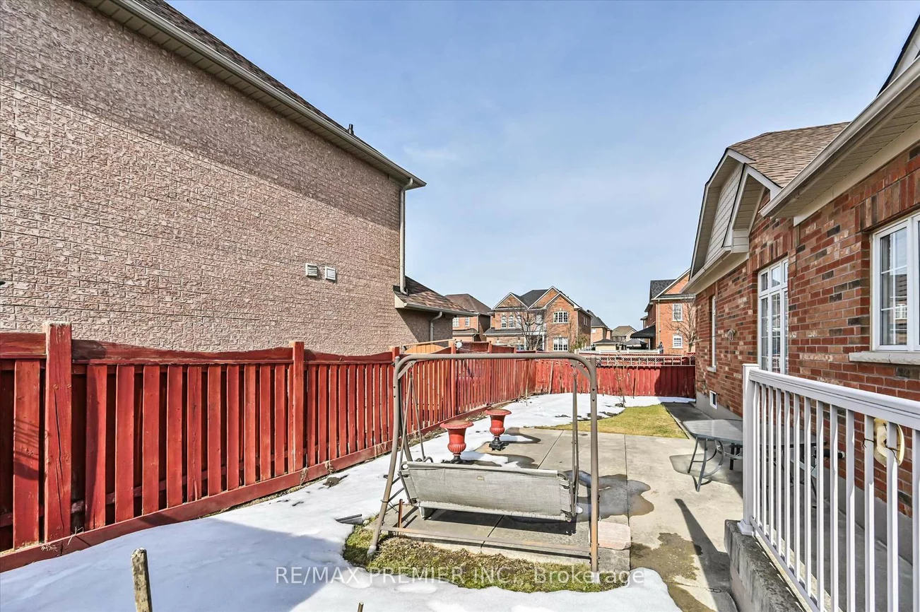 10, Leparc, Vales of Castlemore North, Brampton