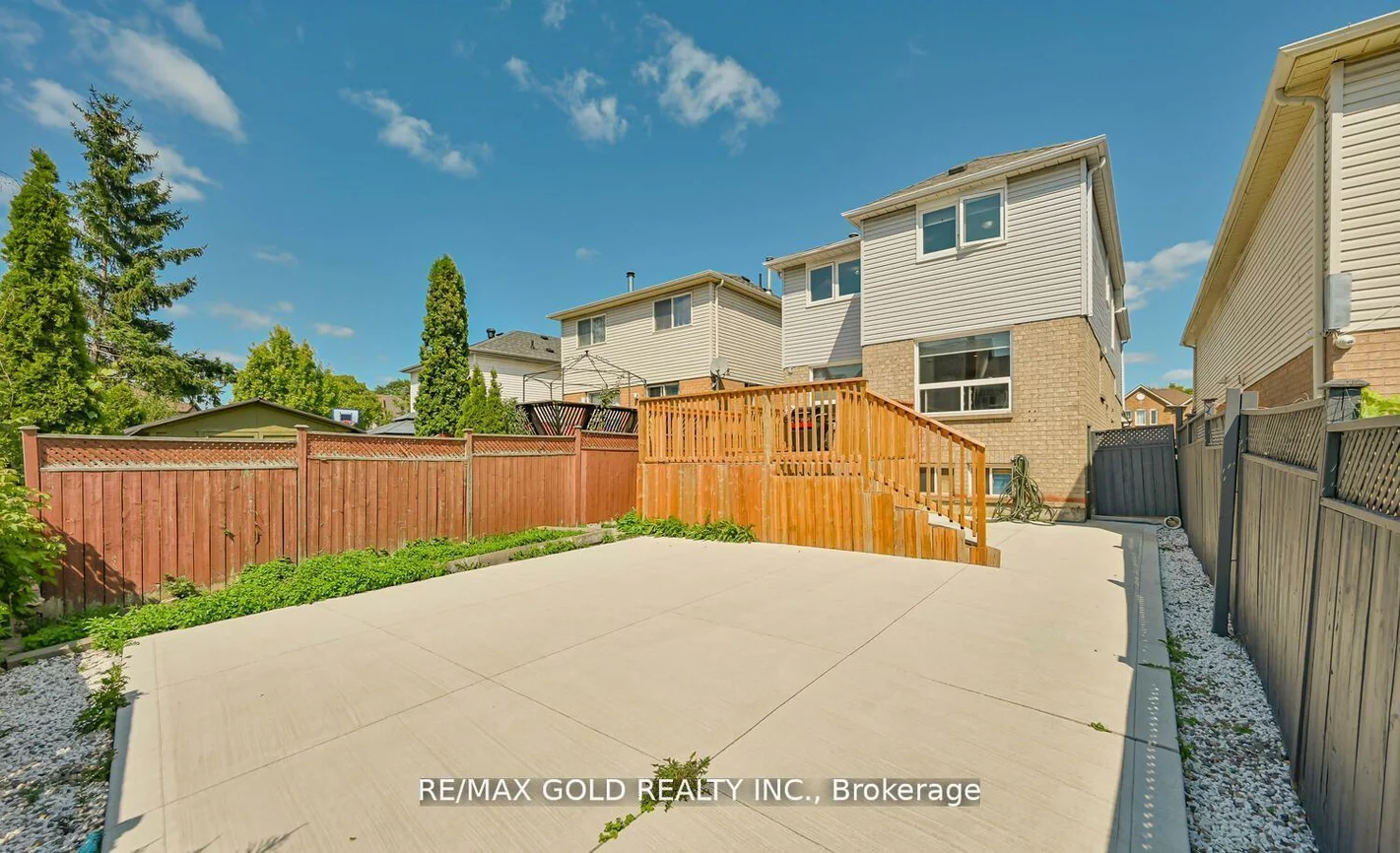 101, Beaconsfield, Fletcher's West, Brampton