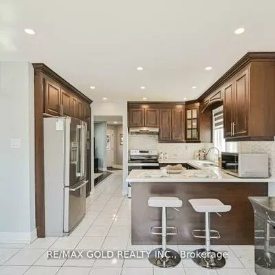 101, Beaconsfield, Fletcher's West, Brampton