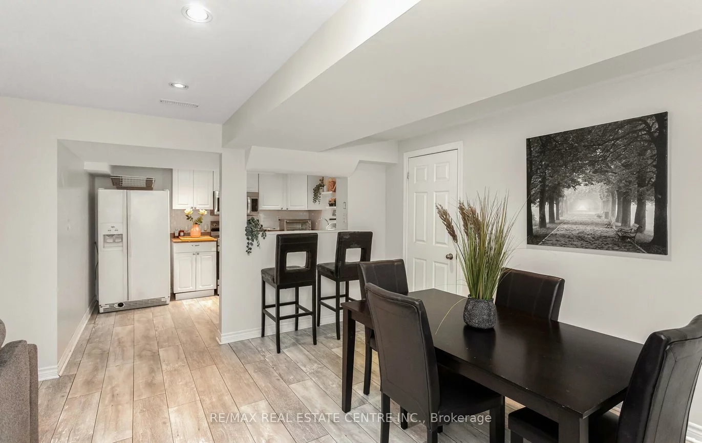 26, Saint Hubert, Vales of Castlemore North, Brampton