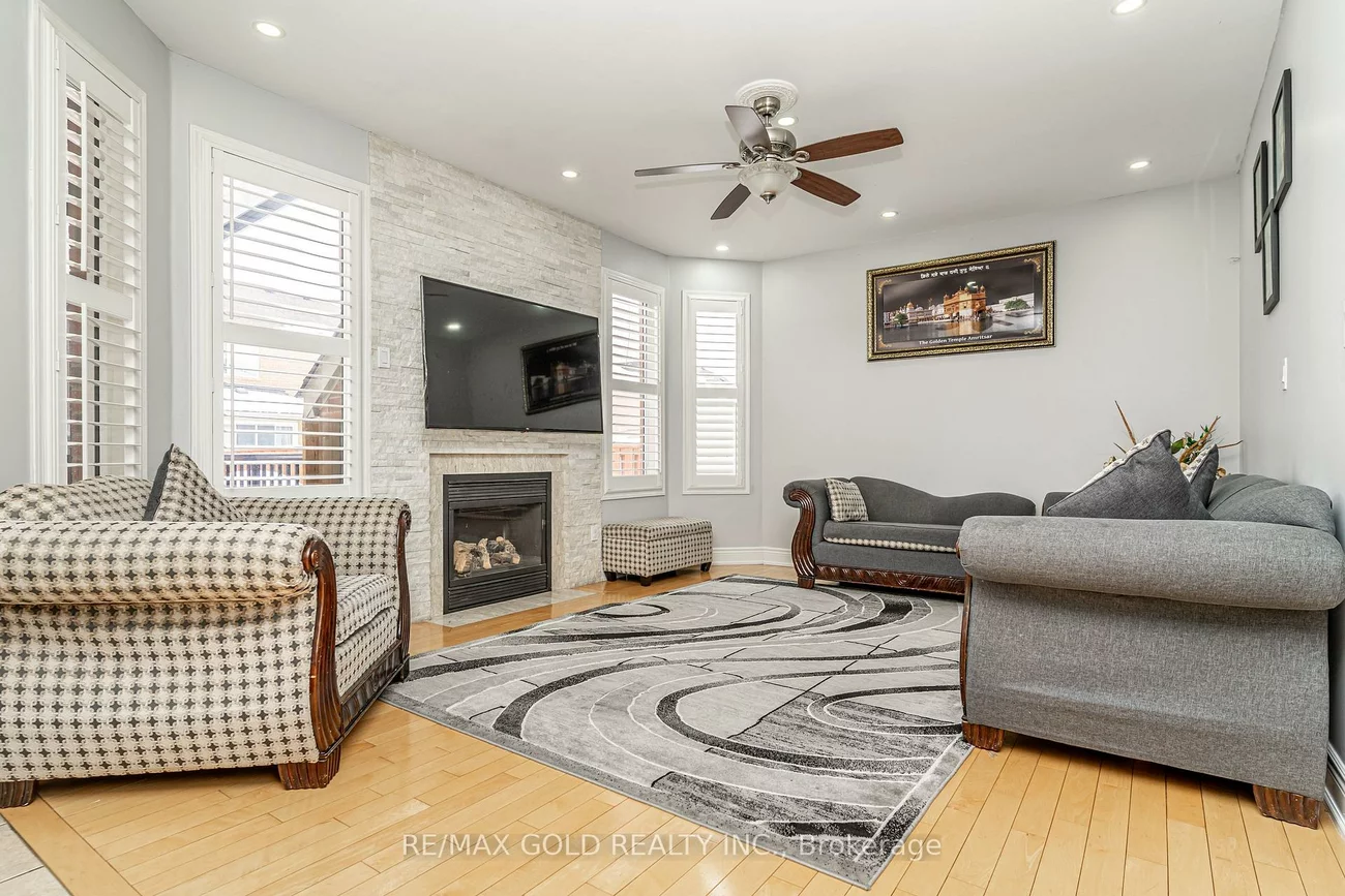 7, Bettey, Vales of Castlemore, Brampton