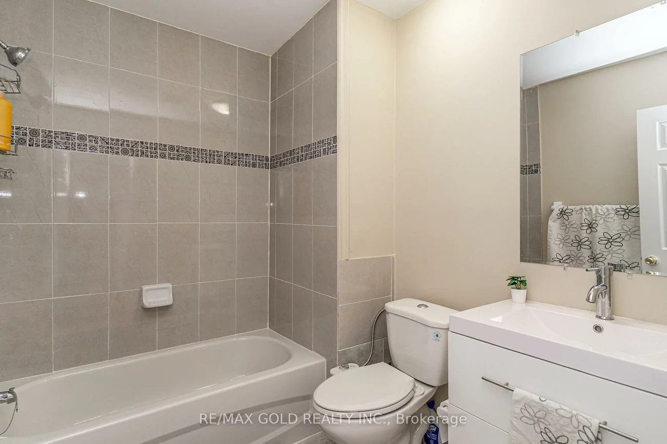 7, Bettey, Vales of Castlemore, Brampton