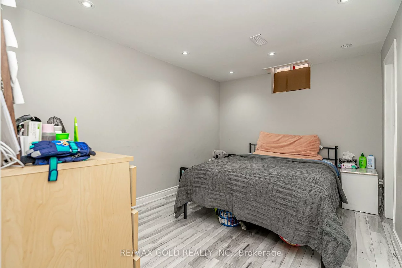 7, Bettey, Vales of Castlemore, Brampton