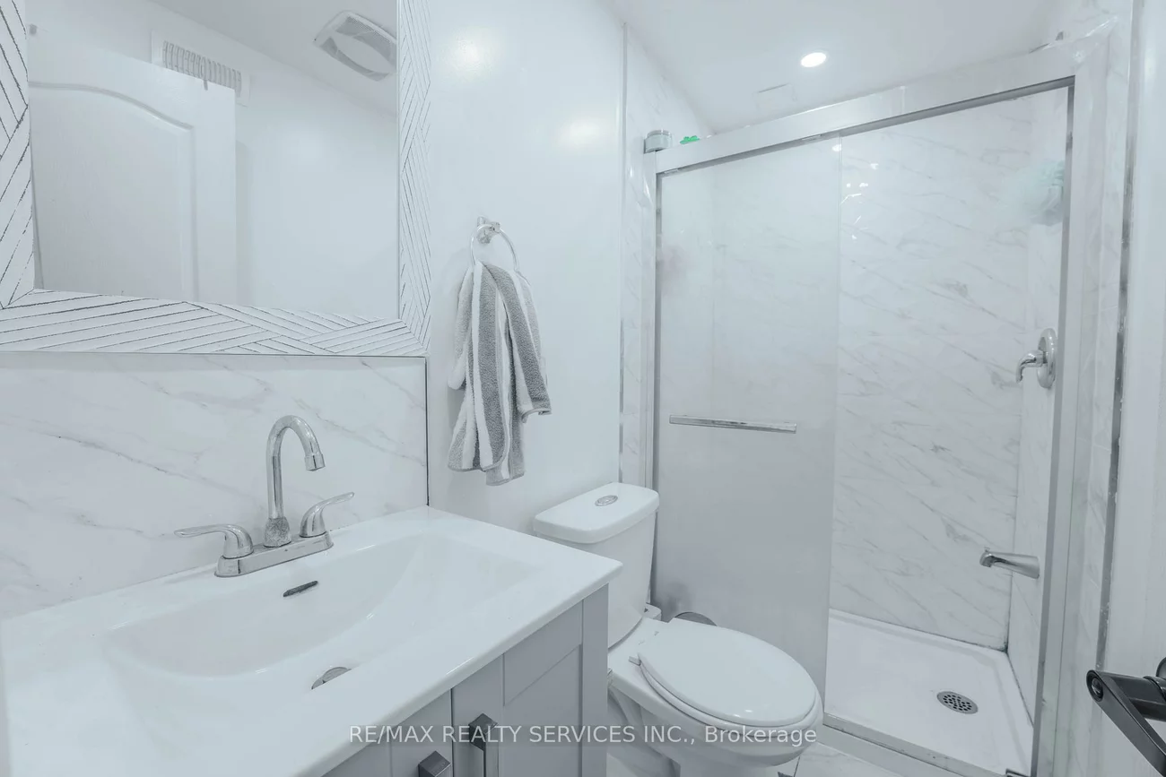 132, Lauraglen, Fletcher's Creek South, Brampton