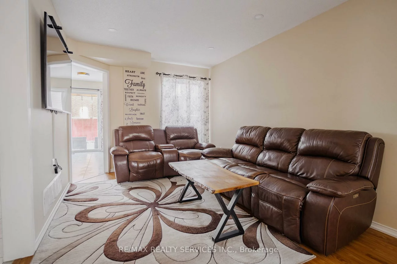 132, Lauraglen, Fletcher's Creek South, Brampton