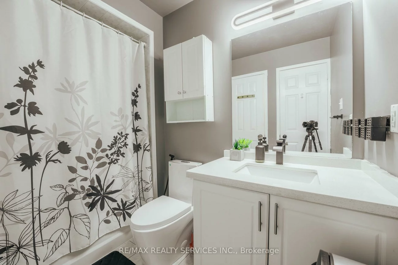 132, Lauraglen, Fletcher's Creek South, Brampton