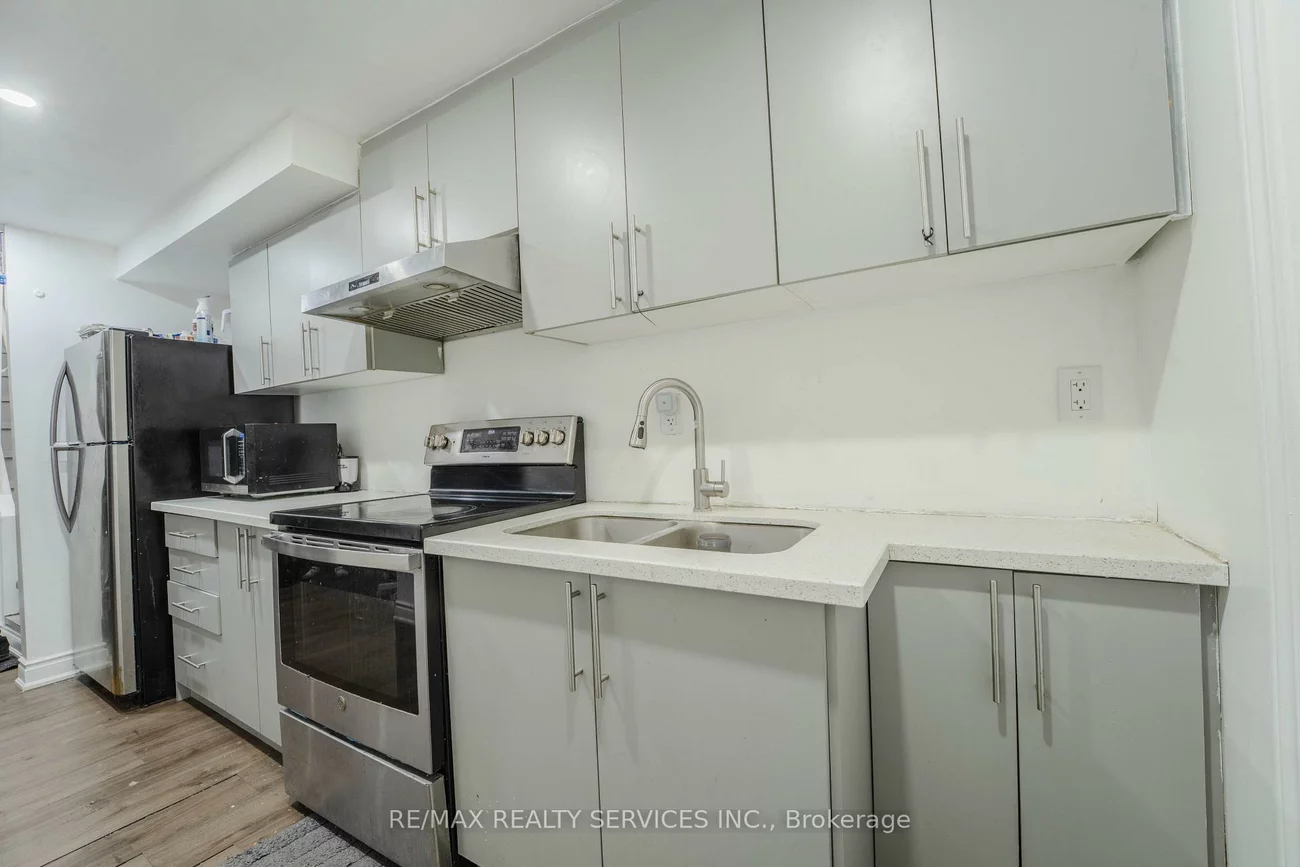 132, Lauraglen, Fletcher's Creek South, Brampton