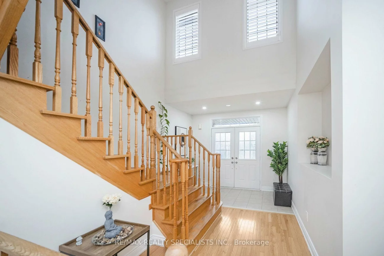 227, Valleyway, Credit Valley, Brampton