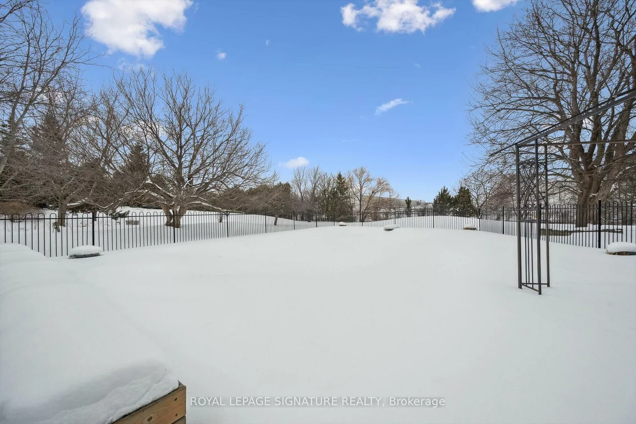 28, Manswood, Claireville Conservation, Brampton