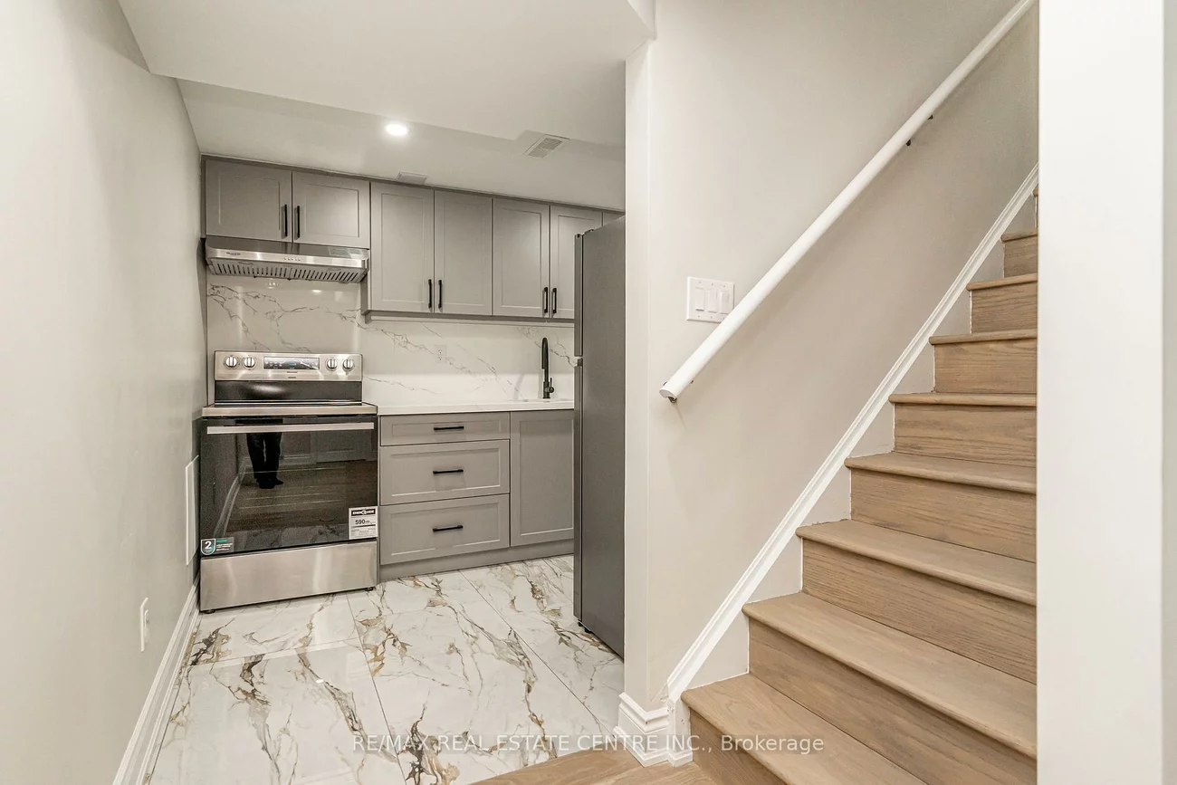 20, Hayden, Central Park, Brampton