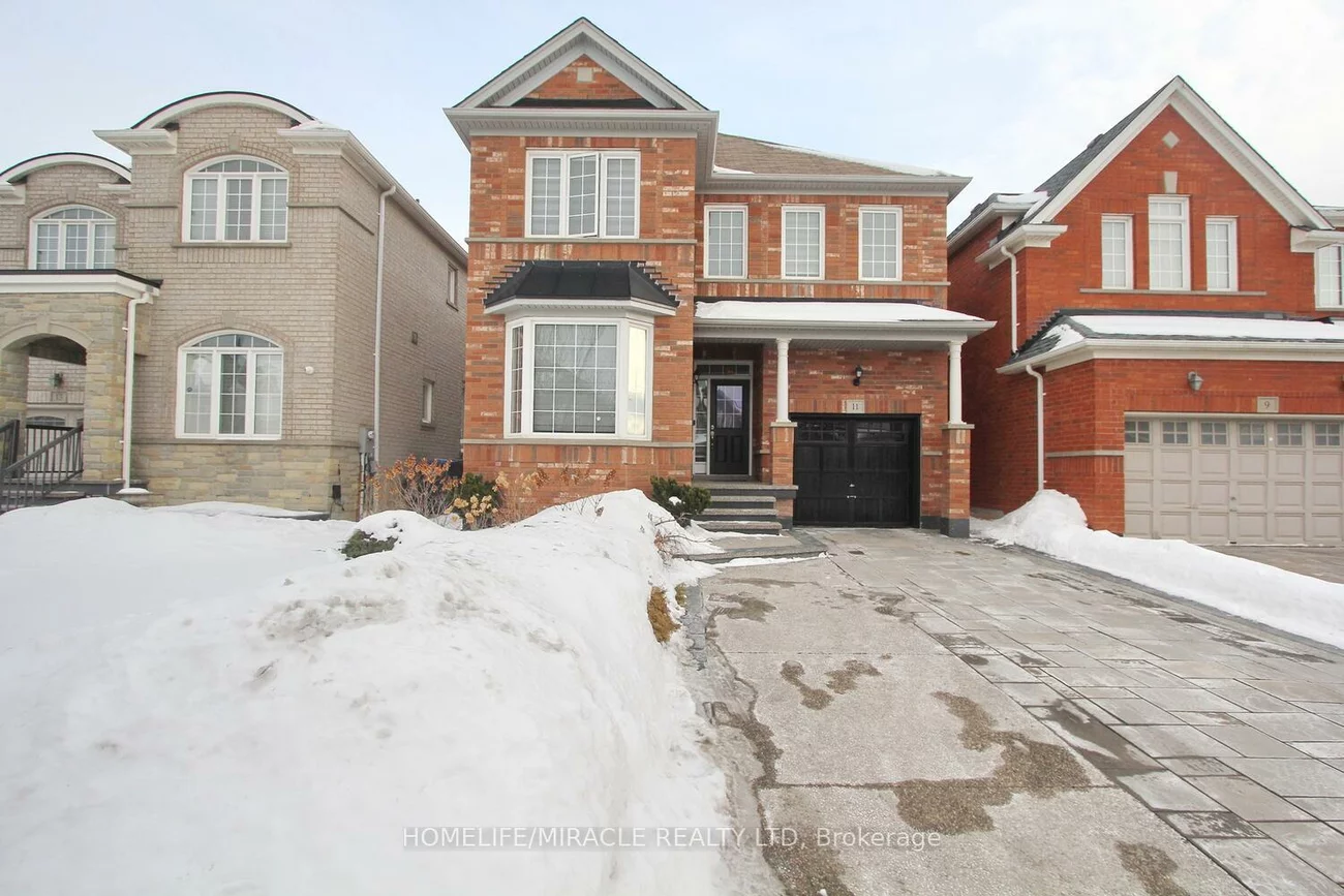 11, Bluffmeadow, Bram East, Brampton